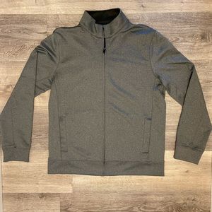 Apt 9 / Men’s size medium / collar with full zip up / gray